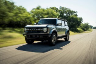 2021 Ford Bronco™ 4-door Iconic Silver Outer Banks™ 